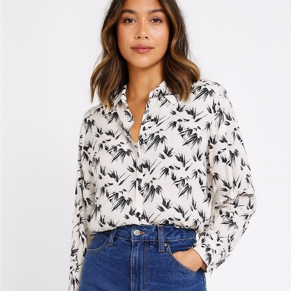 Equipment Femme 100% Silk Button Down Career Shirt Size Medium - Picture 1 of 7